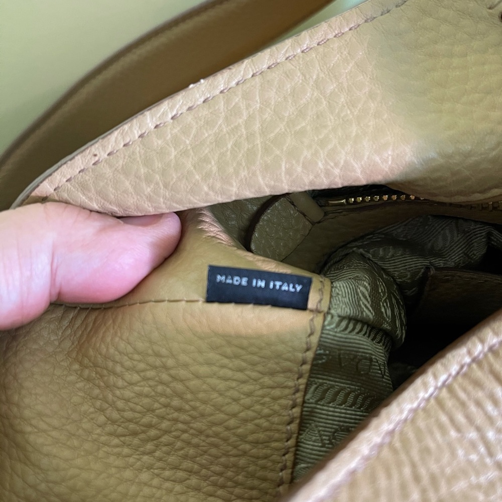 Prada Daino shoulder bag 100% authentic nude/camel - Picture 11 of 16